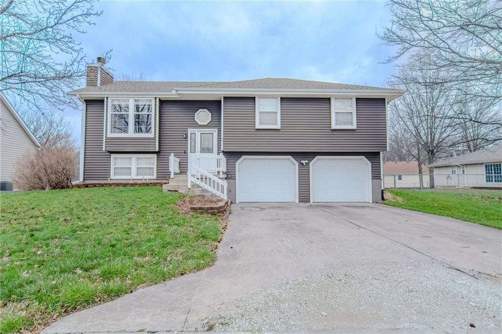 97 Pioneer Street, Garden City, MO