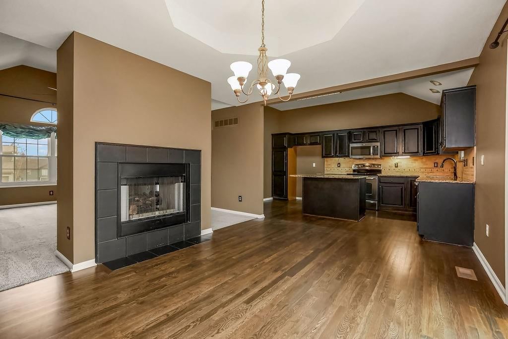 21606 W 57th Terrace — photo 9