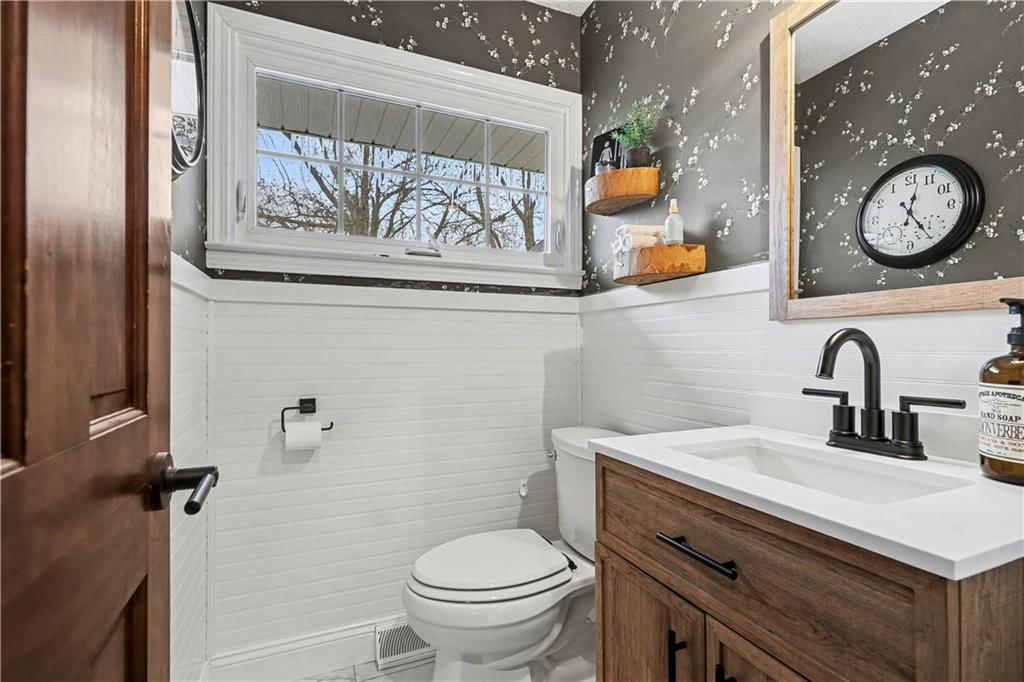 15226 Country Lane — photo 37