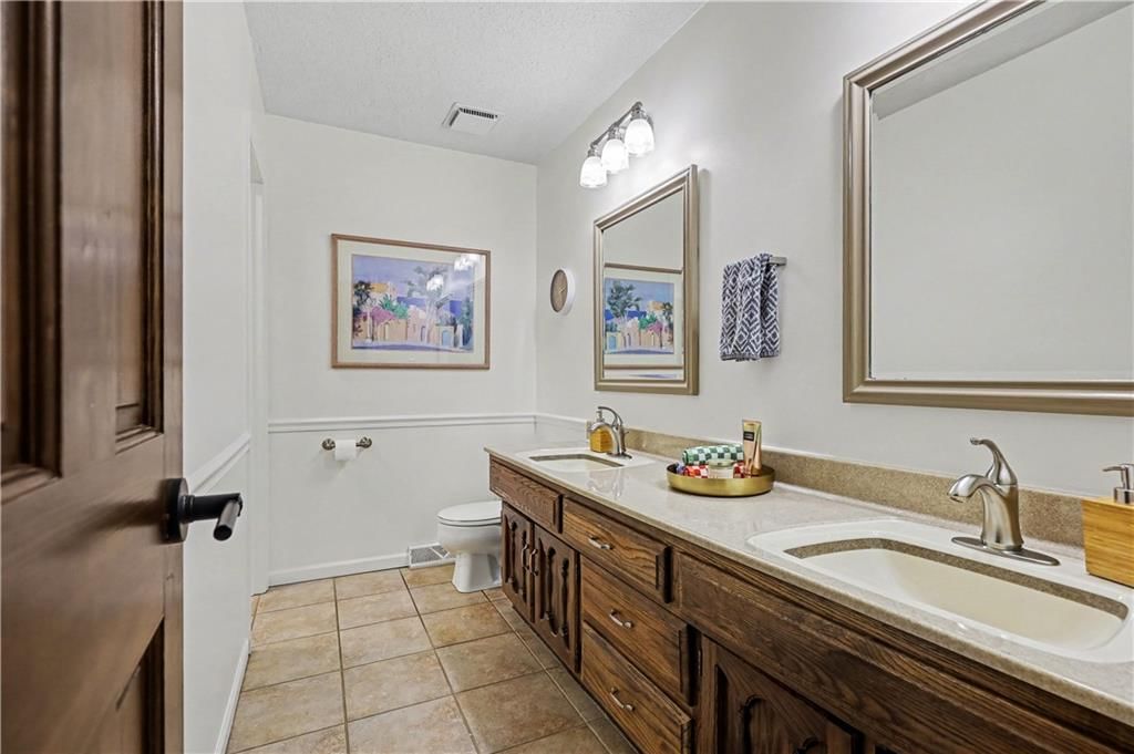 15226 Country Lane — photo 42