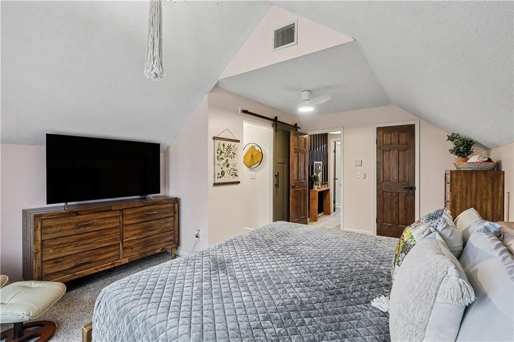 15226 Country Lane — photo 47