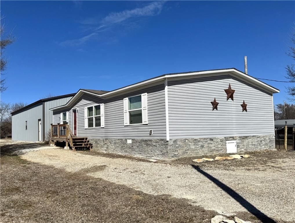 549 N Linn Valley Drive — photo 3