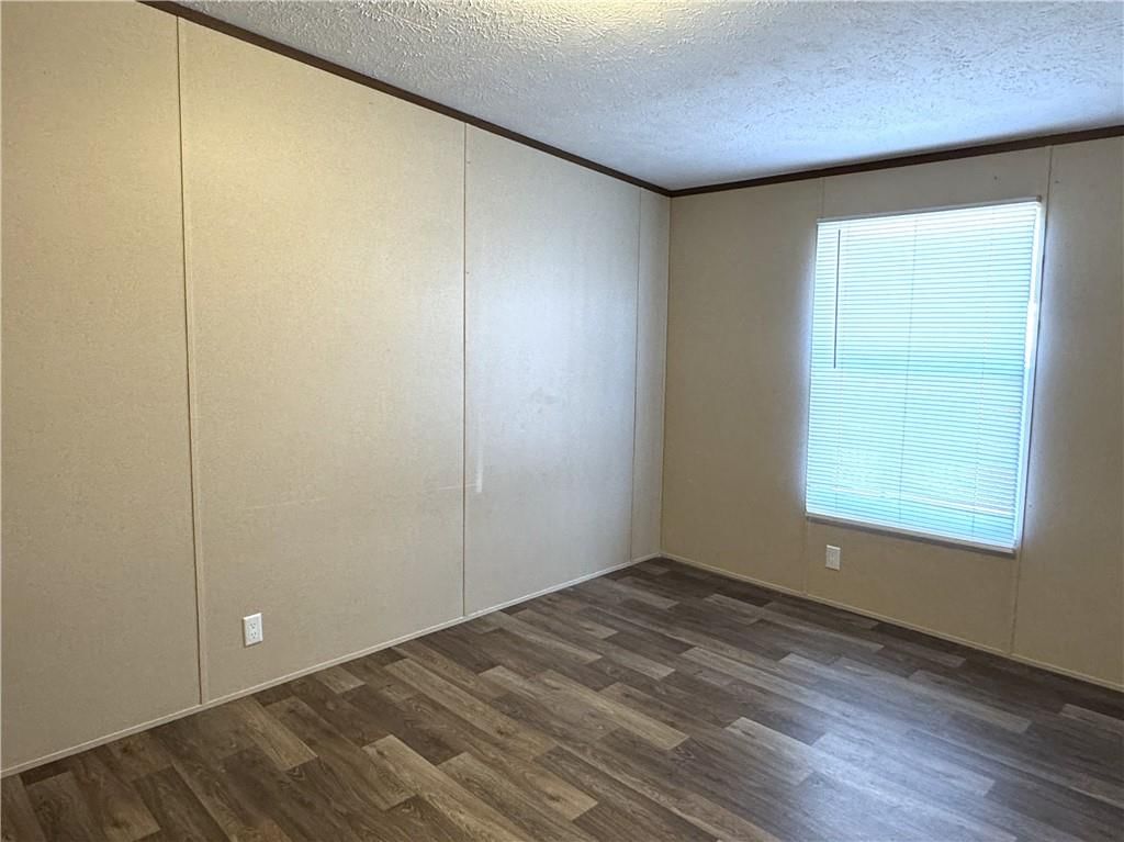 549 N Linn Valley Drive — photo 14