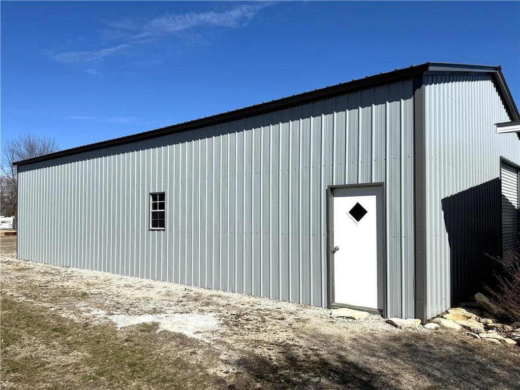549 N Linn Valley Drive — photo 17