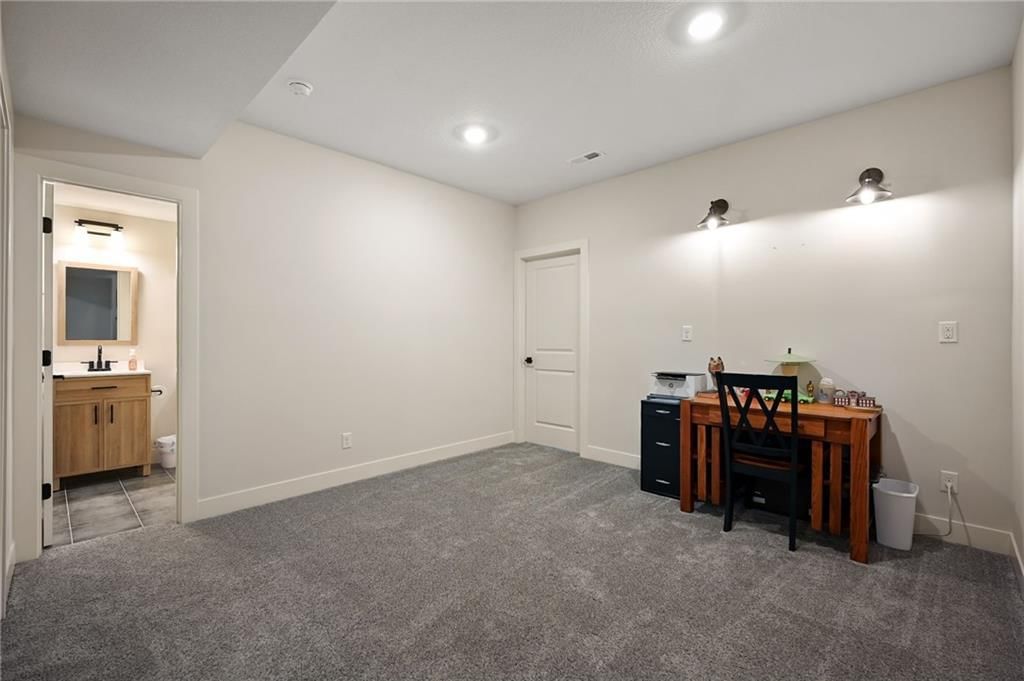 1845 Falcon Court — photo 23