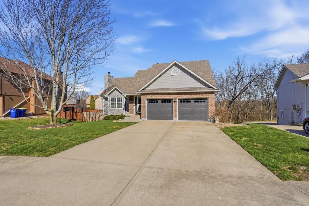 1616 Bluff Street, Lee's Summit, MO