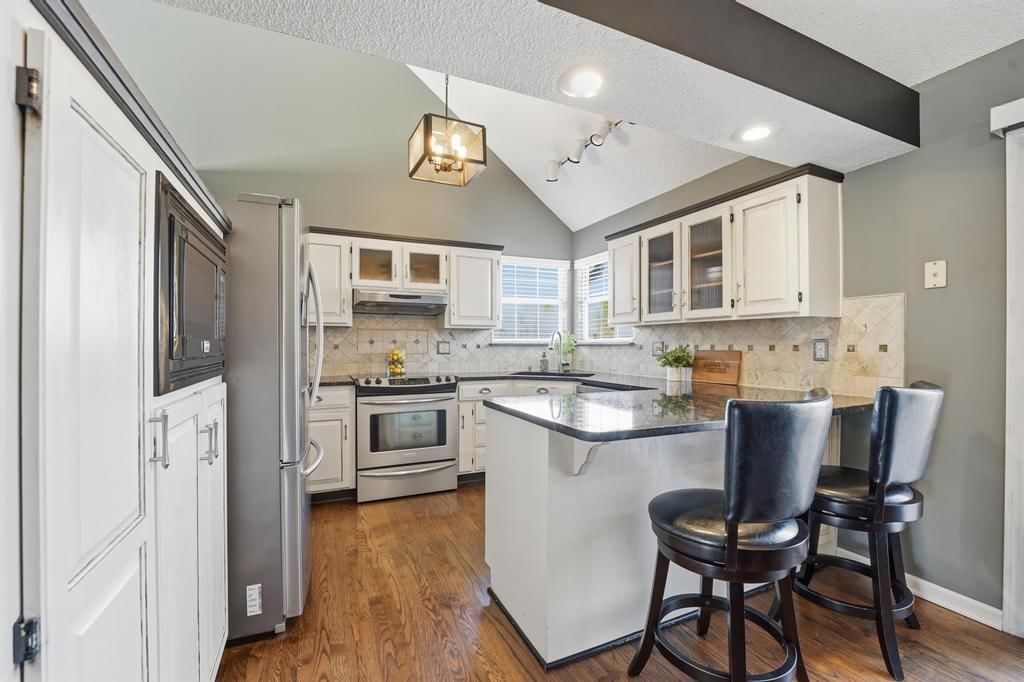 1616 Bluff Street — photo 10