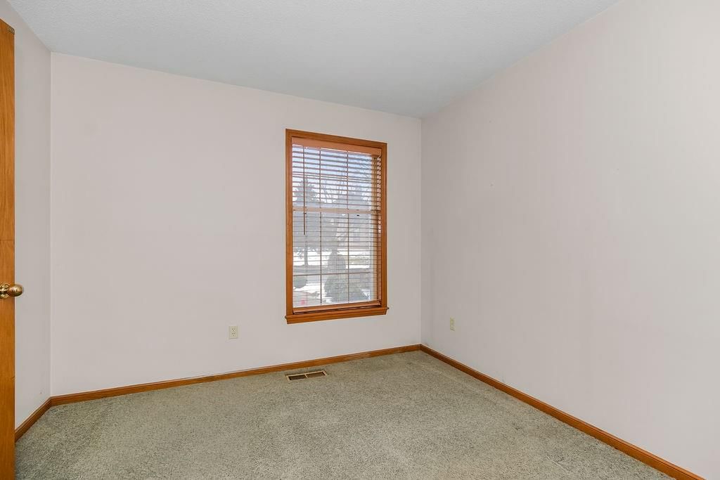 1305 NW Village Drive — photo 11