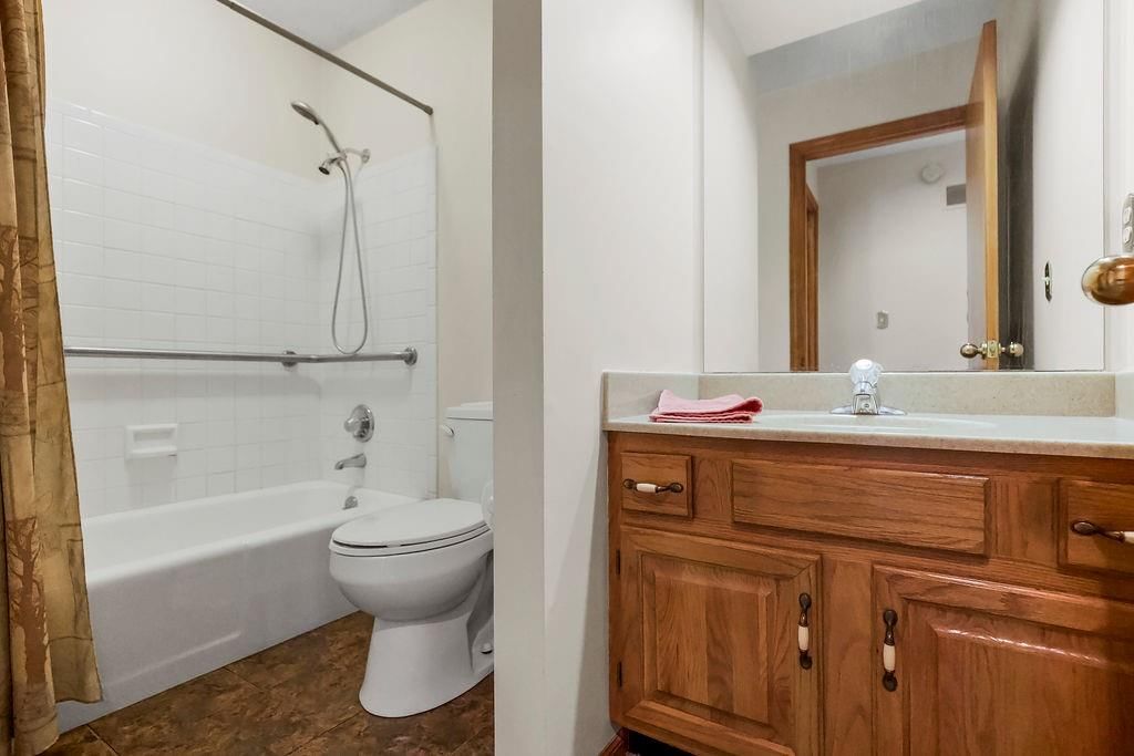 1305 NW Village Drive — photo 12