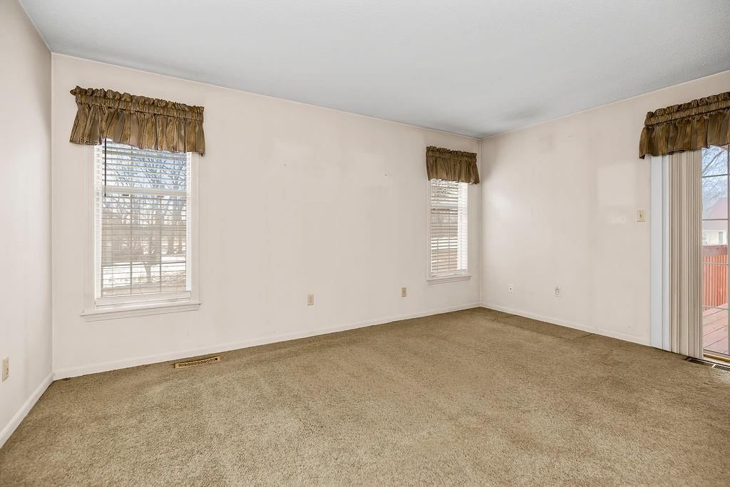 1305 NW Village Drive — photo 13
