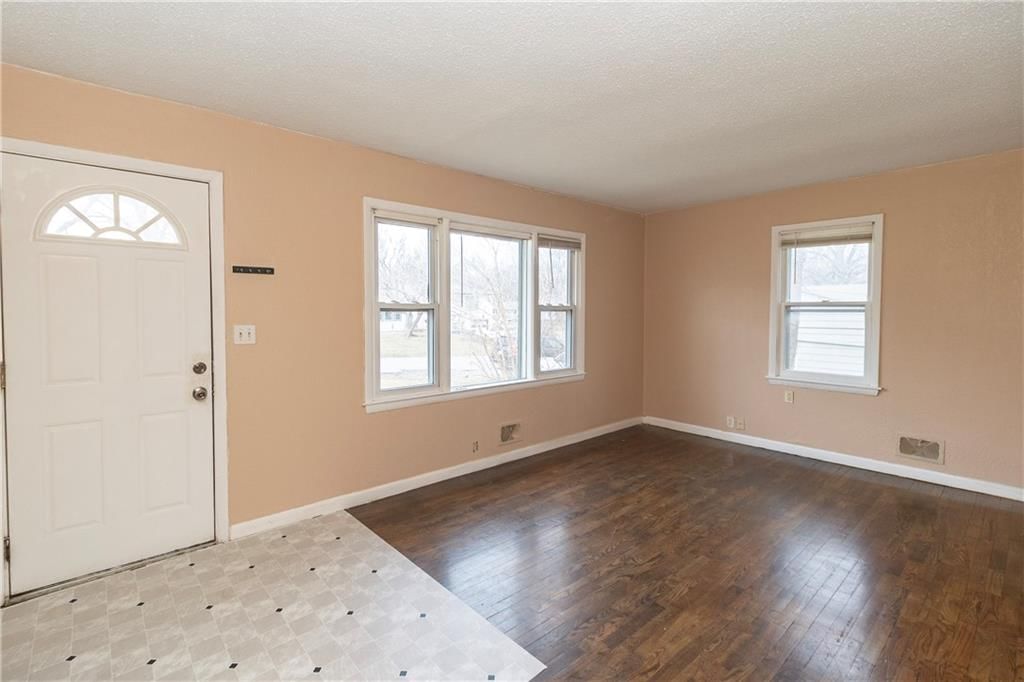 7109 N Cherry Lane — photo 2