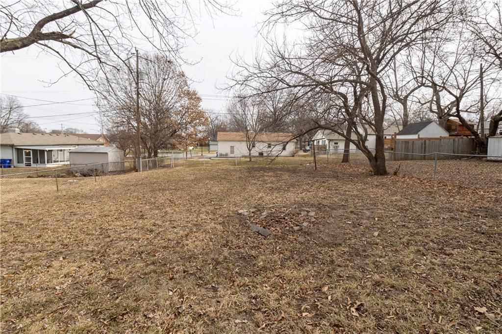 7109 N Cherry Lane — photo 20