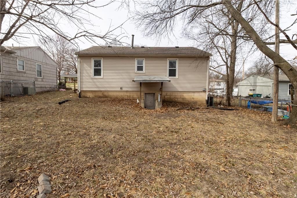 7109 N Cherry Lane — photo 21