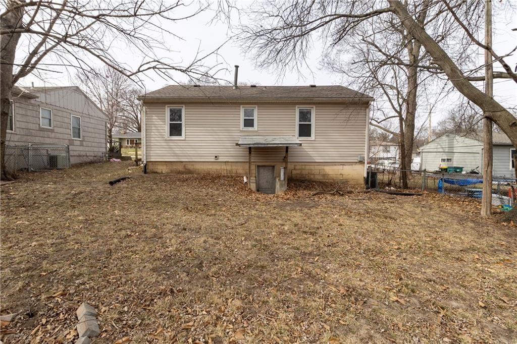 7109 N Cherry Lane — photo 22