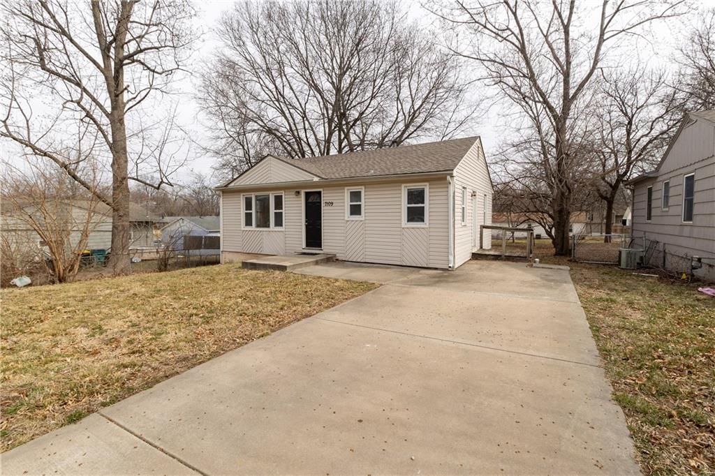 7109 N Cherry Lane — photo 24