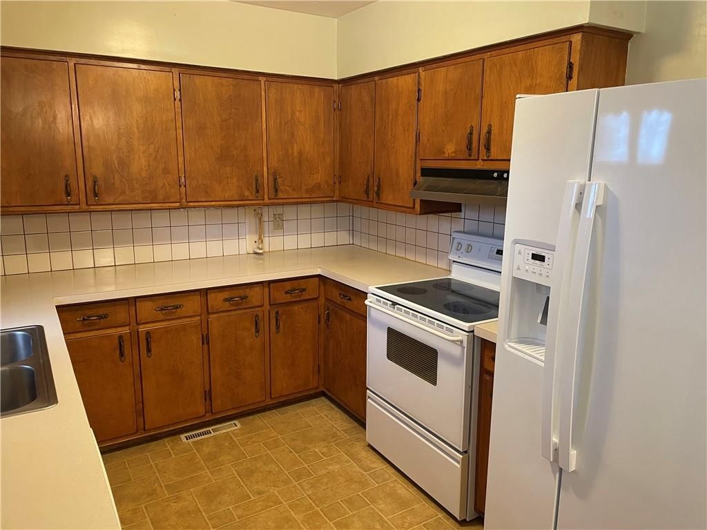 1500 Delaware Street — photo 9