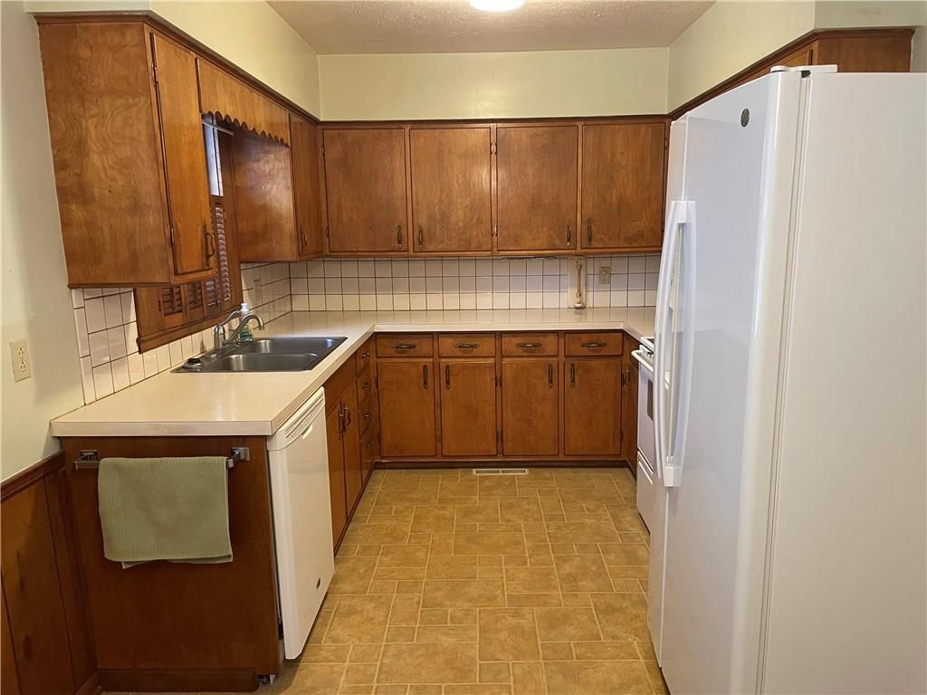 1500 Delaware Street — photo 10