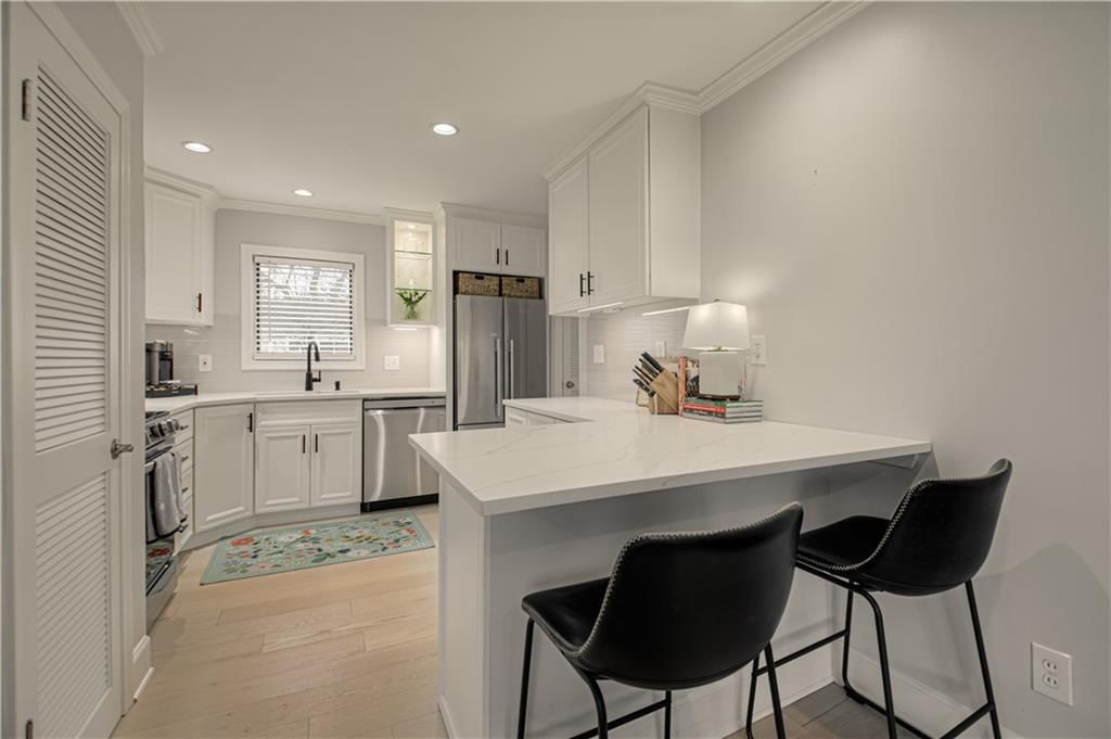 7548 Eaton Street — photo 10