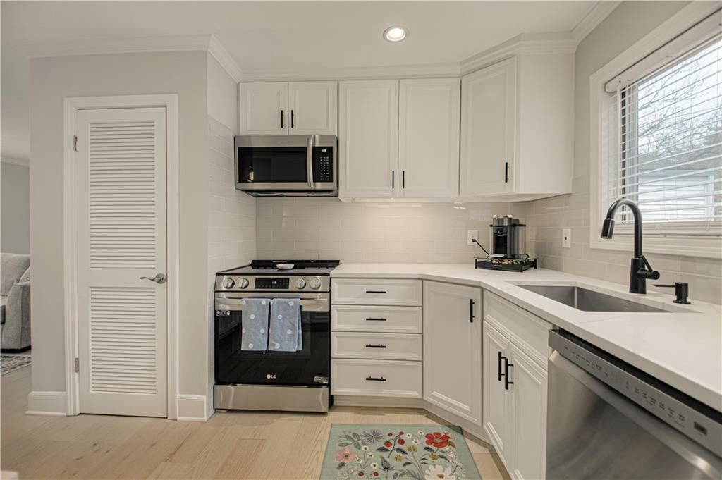 7548 Eaton Street — photo 12