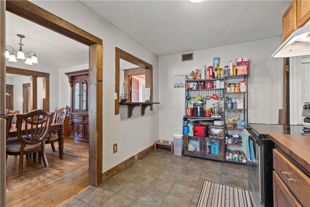 409 S Connor Street — photo 11