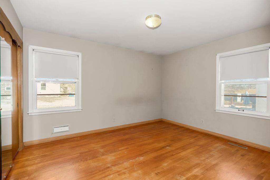 5806 W 75th Street — photo 8