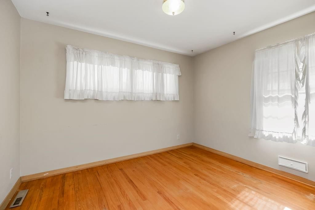 5806 W 75th Street — photo 11