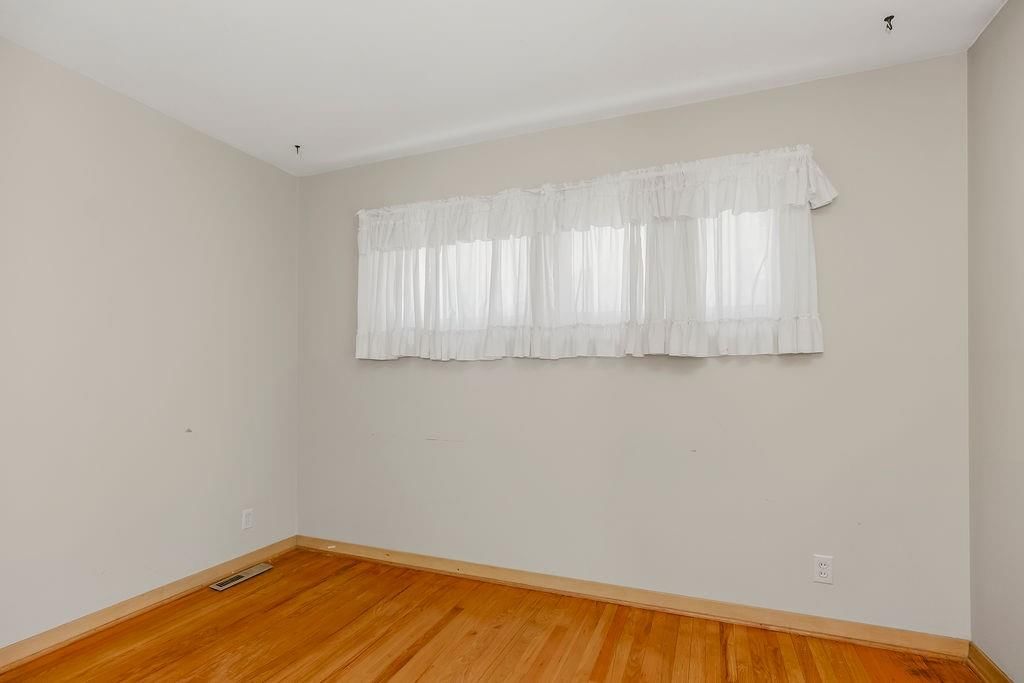 5806 W 75th Street — photo 12