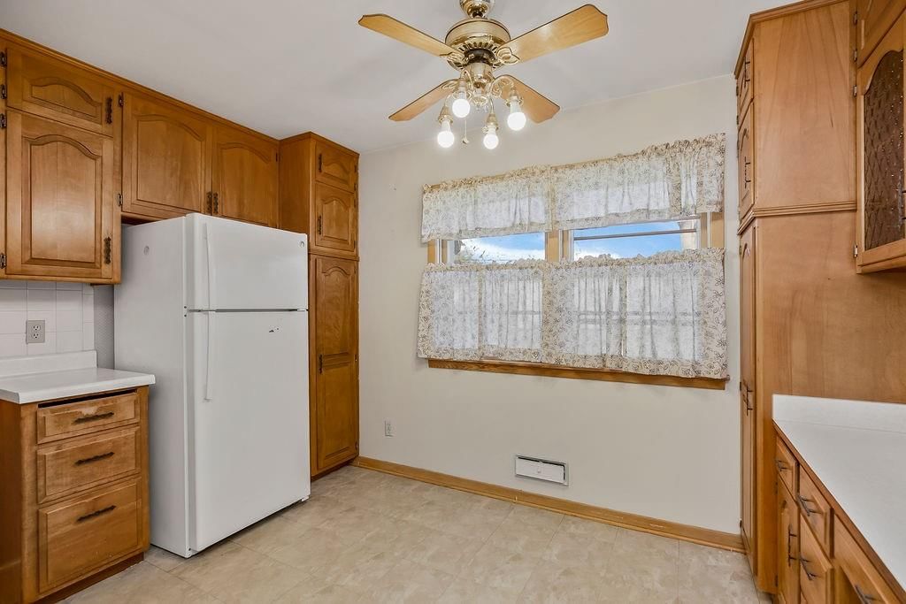 5806 W 75th Street — photo 15