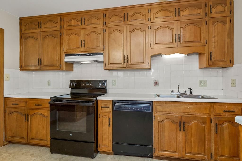 5806 W 75th Street — photo 18