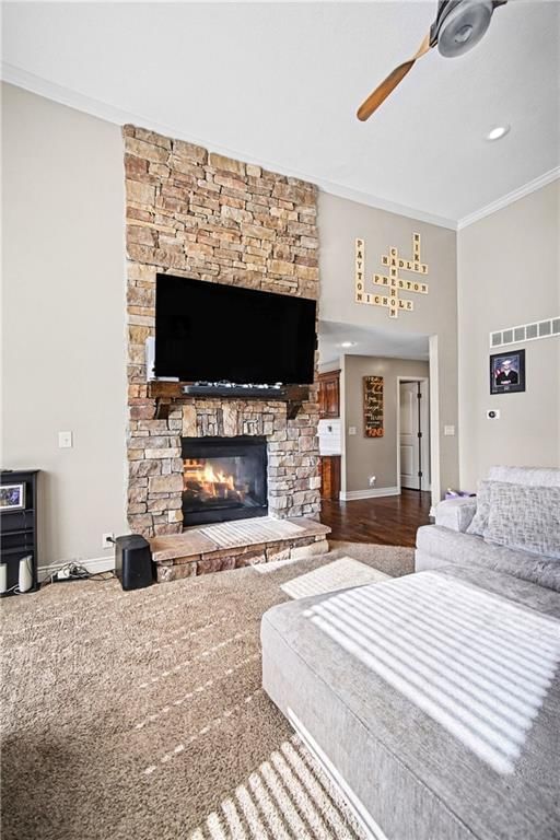 1009 NW Burr Oak Lane — photo 5