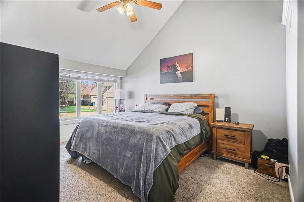 1009 NW Burr Oak Lane — photo 12