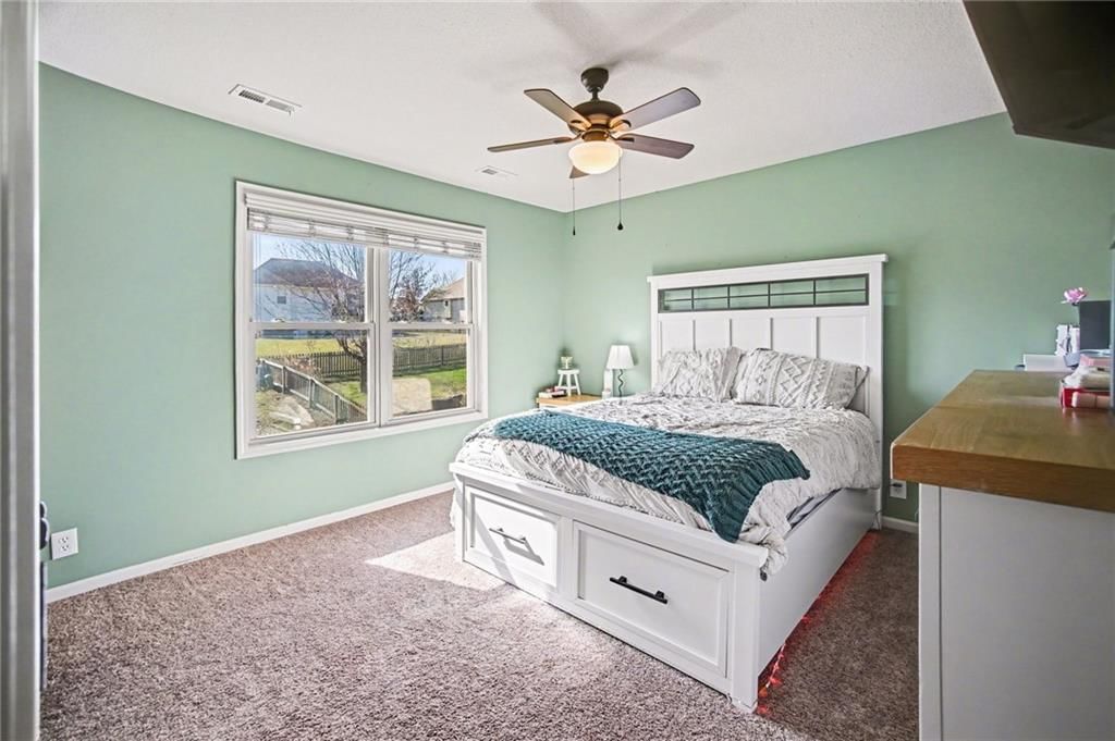 1009 NW Burr Oak Lane — photo 17