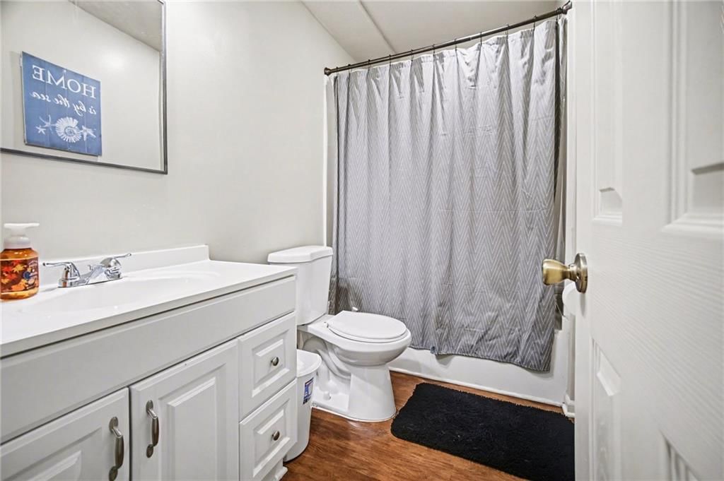1009 NW Burr Oak Lane — photo 23