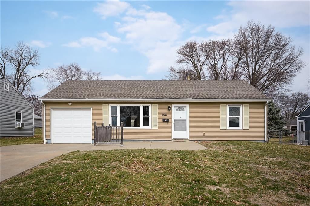 608 NE 66th Terrace, Kansas City, MO