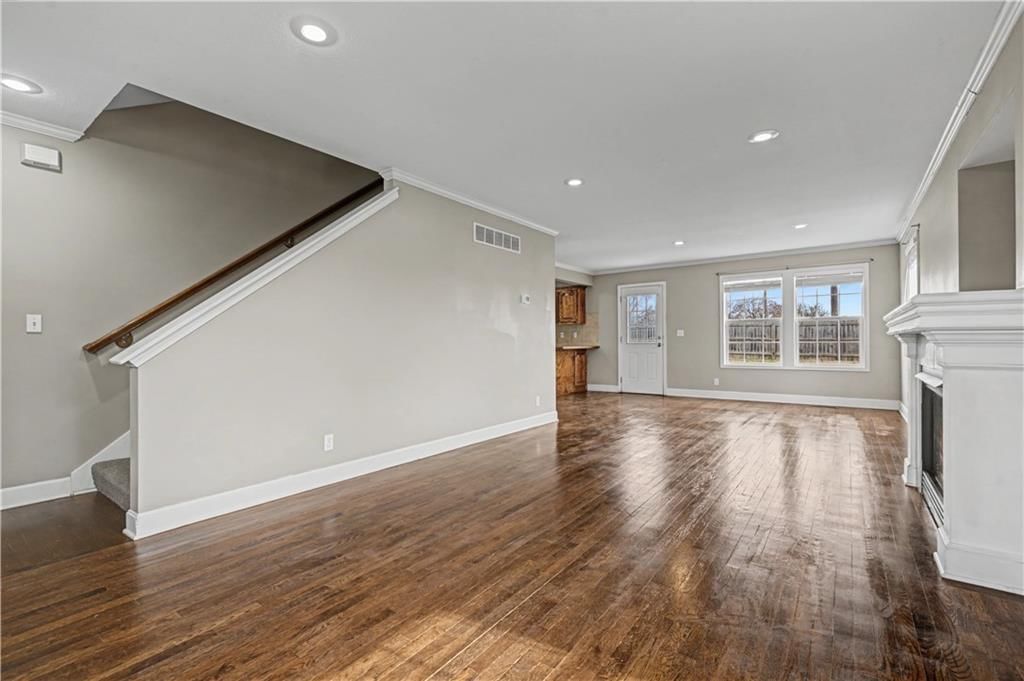 6103 Harrison Street — photo 5
