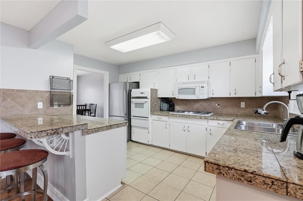 16405 E 40th Street — photo 10