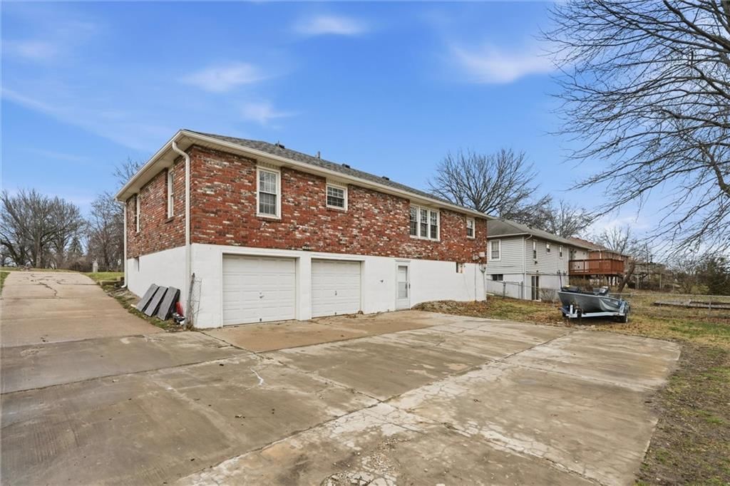 16405 E 40th Street — photo 32