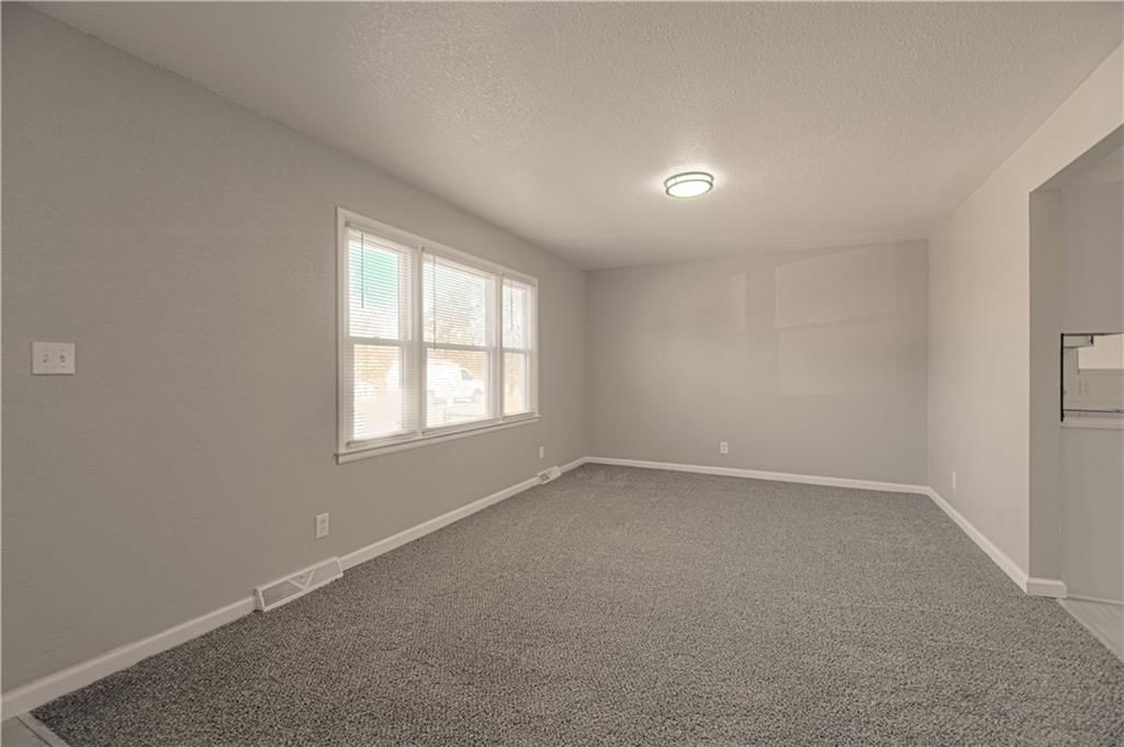 3841 E 96th Street — photo 14