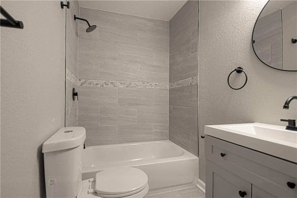 3841 E 96th Street — photo 33