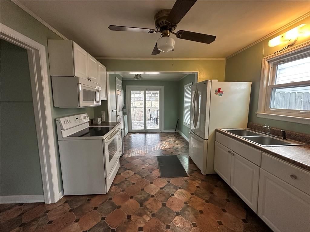 7907 MERCIER Street — photo 11