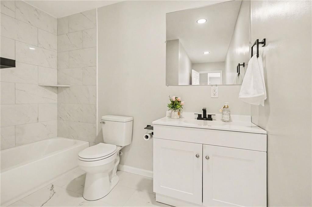 504 S Hunter Street — photo 8