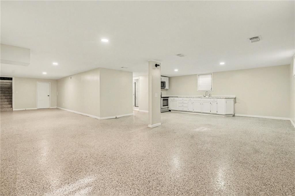 504 S Hunter Street — photo 13