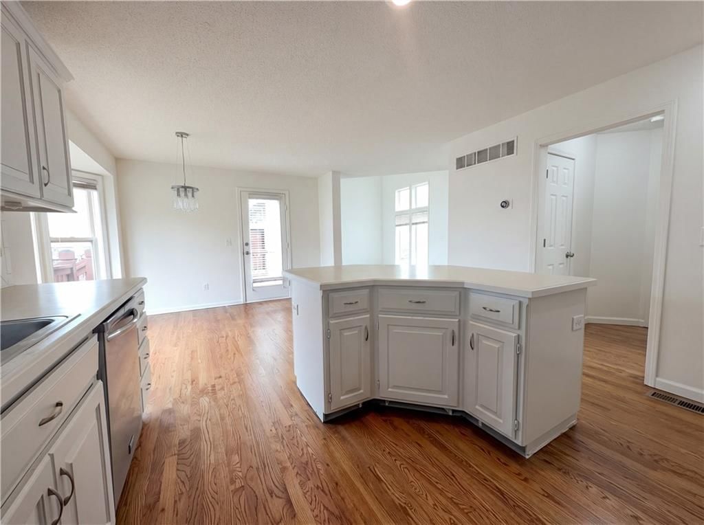 14504 W 139th Street — photo 9