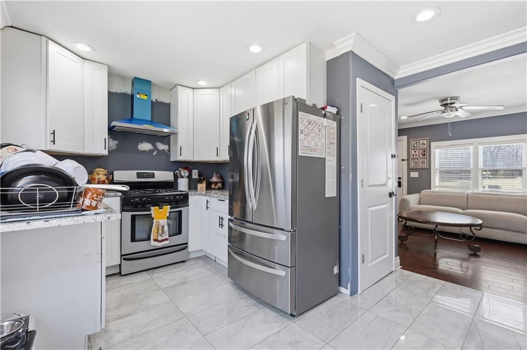 10302 Oakland Avenue — photo 10