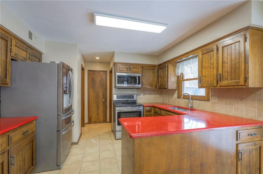 10504 Bond Street — photo 15