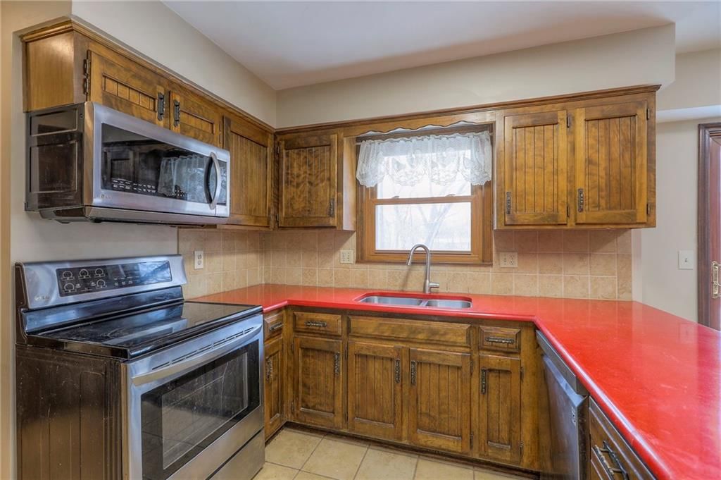 10504 Bond Street — photo 16