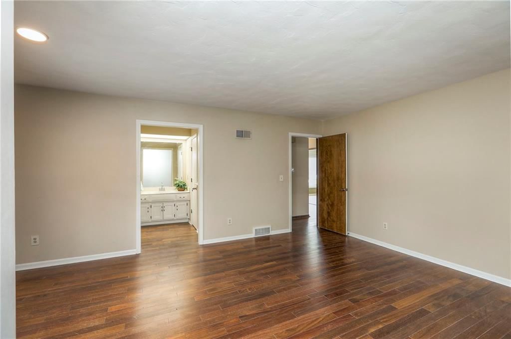 10504 Bond Street — photo 22
