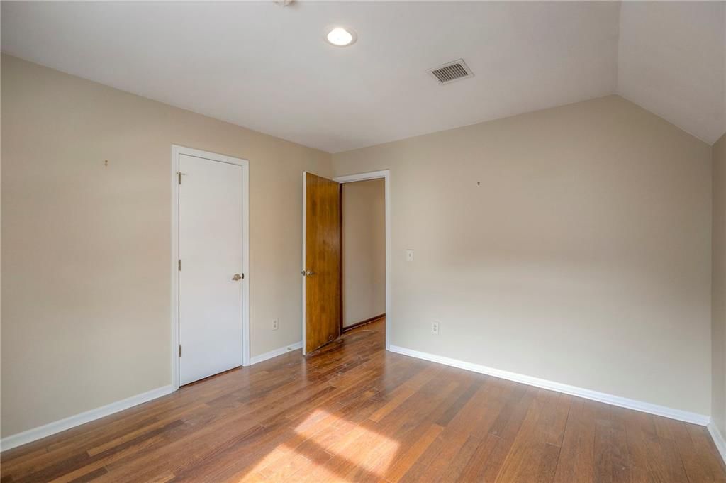10504 Bond Street — photo 35