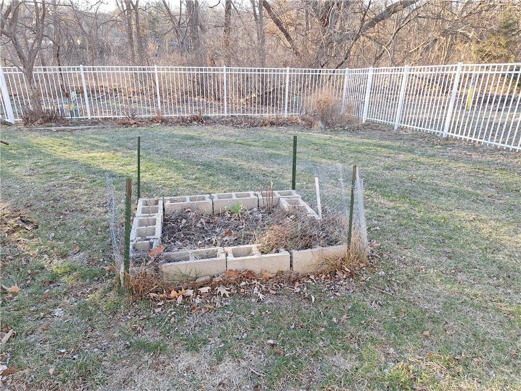 10504 Bond Street — photo 39