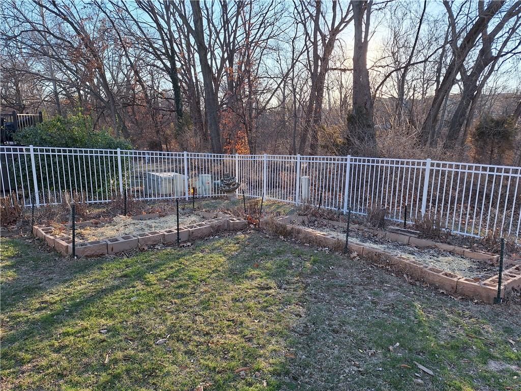 10504 Bond Street — photo 41